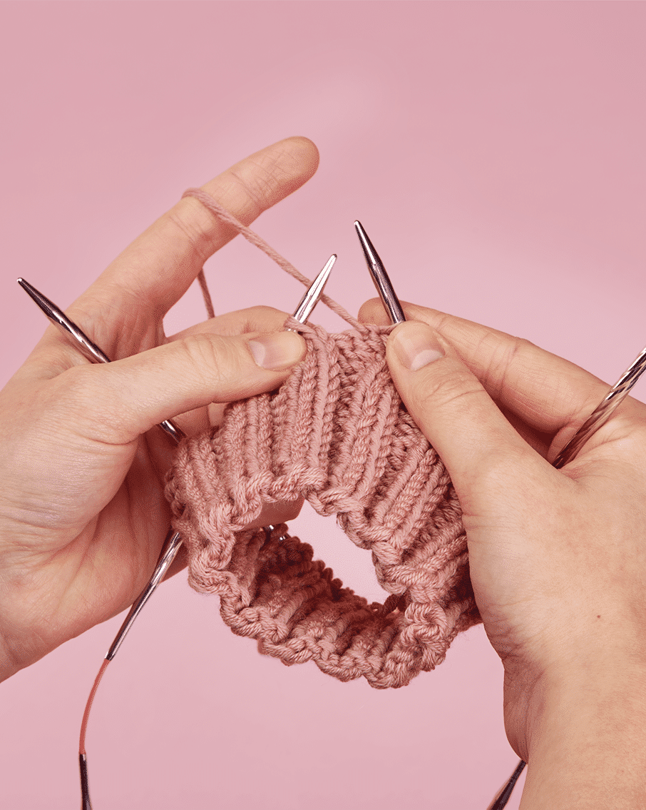 180-2_addiCraSyTrioUnicorn_LACE_metall_biegsames_Nadelspiel_Spielenadeln_3_Nadeln_30cm_MadeinGermany_stimmung2_rgb Addi Crasy Trio Unicorn