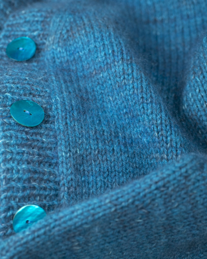 Knapp Pärlemor. Rauma Strikkegarn. Malabrigo Mohair.
